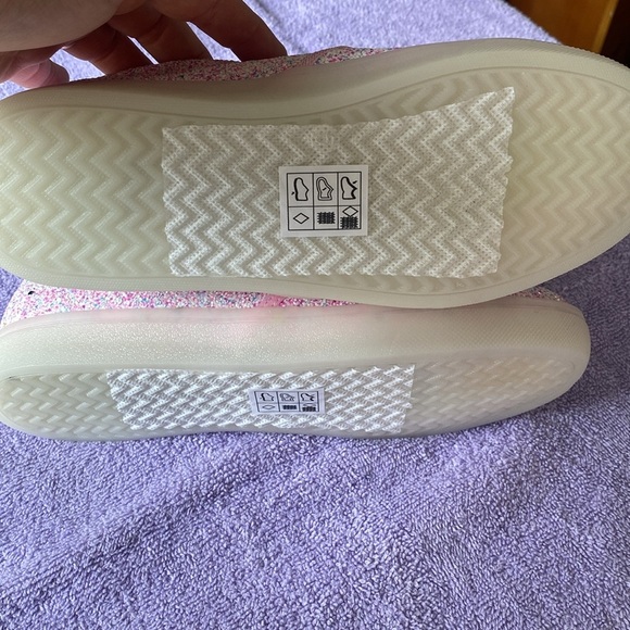 Sparkly Pink Canvas Kids Slip-On Shoes with Light-Up Soles Girls 5 - Picture 7 of 12